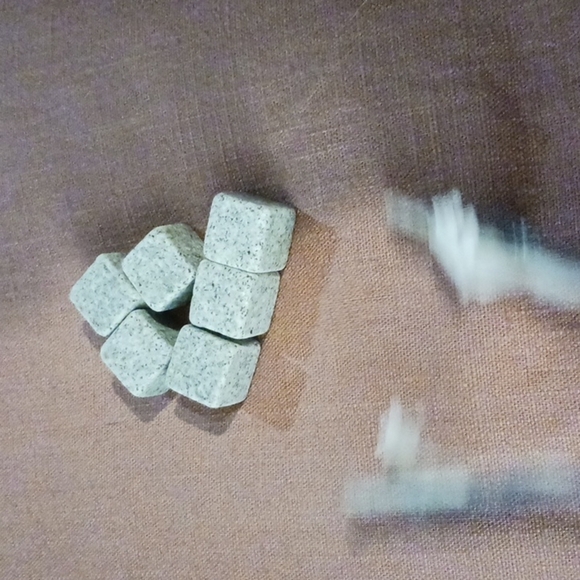 ECOGROWTH Baseball Bat Whiskey Decanter and 4 Whiskey Glasses - Picture 3 of 4